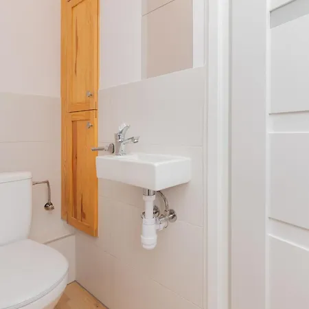 2 Bedroom Zamiejska By Rent Like *