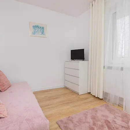 2 Bedroom Zamiejska By Rent Like Appartamento *